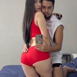 Model - ArianaAndDave deepthroat