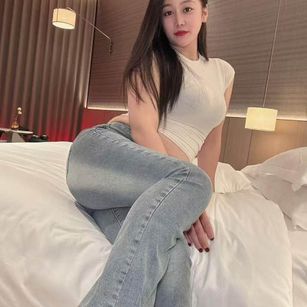 Model - Yumi Rose Masturbation