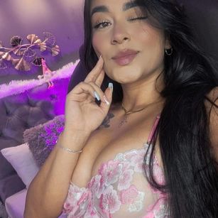 Model - Lexxiee Haze cum