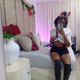 Model - NalaRoux anal