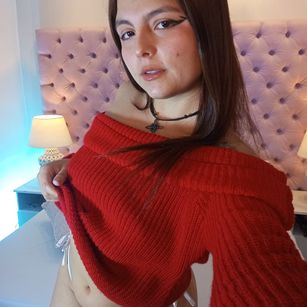 Model - Gaby Queens nipples