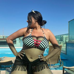 Model - Sienna Bell twerk