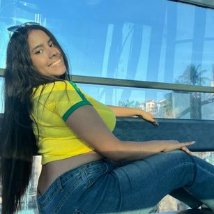 Model - Sienna Bell stockings