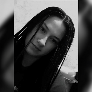 Model - StrawberryCornrows girl