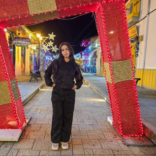 Model - KatherinJohns 18