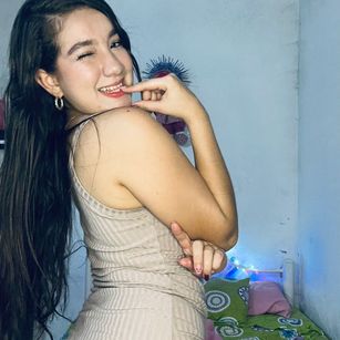 Model - Zhara petite