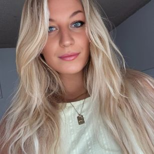 Model - British Brooke dildo