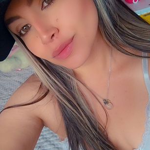 Model - Natalia Santamaria couple