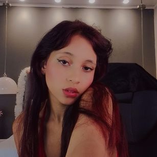 Model - Noa Dream squirt