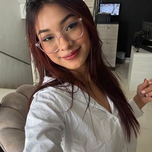 Model - SashaHans bigtits