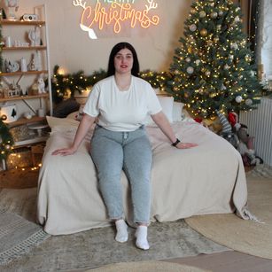 Model - ScarletCargo bigass