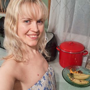 Model - Anna Diamond masturbation