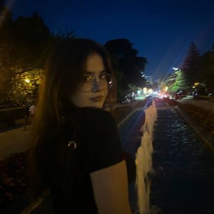 Model - Betty bigass