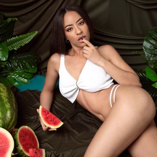 Model - Miranda tease