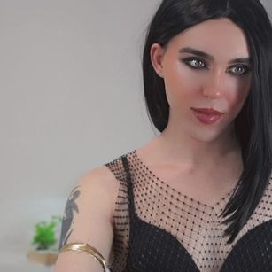 Model - Stripperella cum