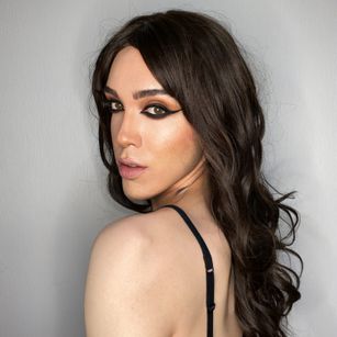 Model - Stripperella cum