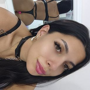 Model - Sonia Juicy Big Ass deepthroat