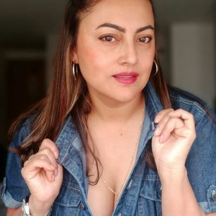 Model - LunaRoseLat LATIN