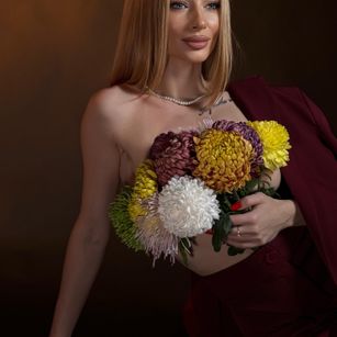 Model - AngieShaen deepthroat