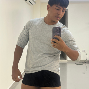 Model - yaoiboy brunette