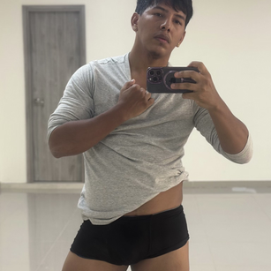 Model - yaoiboy brunette