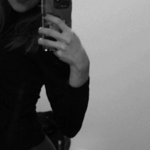 Model - NathalyJohns webcam