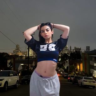 Model - KatherinJohns 18