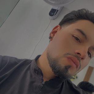 Model - ArianaAndDave roleplay