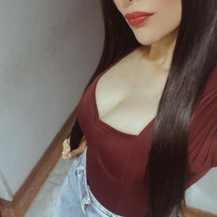 Model - ArianaAndDave deepthroat