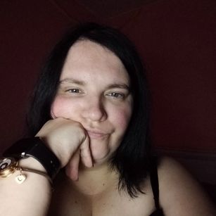 Model - Alexandra_Ray brunette