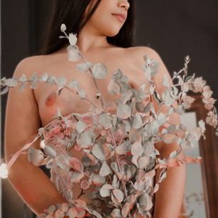 Model - sofinelson young