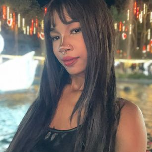 Model - AishaValcazar anal