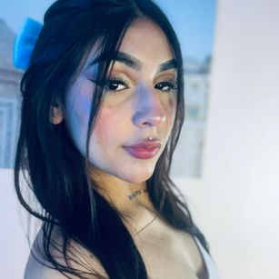 Model - Violet Blaze pussy