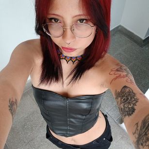 Model - Violett_Nyx fastresponse