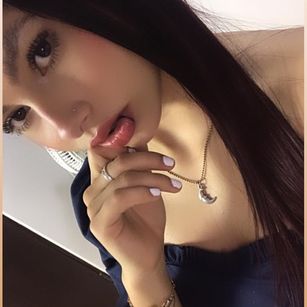 Model - Kim Luna squirt