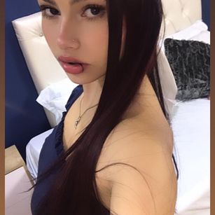 Model - Kim Luna squirt