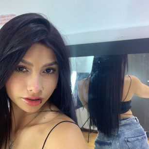 Model - Kim Luna squirt