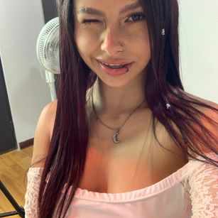 Model - Kim Luna feet