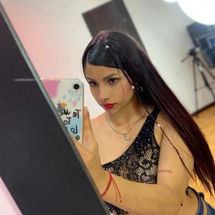 Model - Kim Luna blowjob