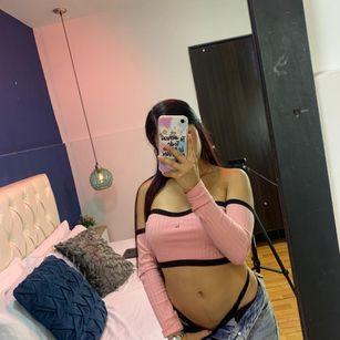 Model - Kim Luna toys