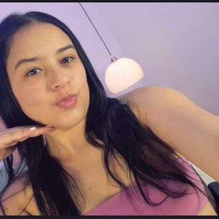 Model - Amy Ferreira feet