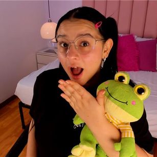 Model - Amy Ferreira teen