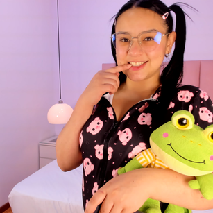 Model - Amy Ferreira squirt