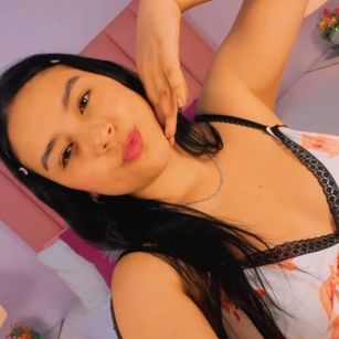 Model - Amy Ferreira feet