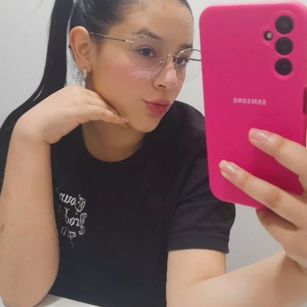 Model - Amy Ferreira heels