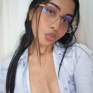 Model - Nahomi Jaspe Squirt