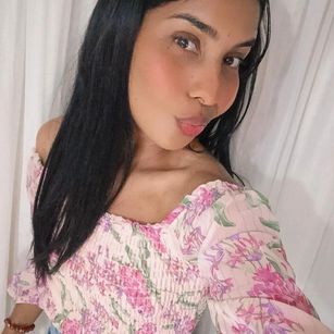 Model - Nahomi Jaspe feet