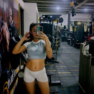 Model - SashaHans bigtits