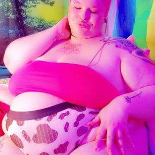 Model - BBW Petal Darling anal