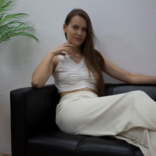 Model - AyumiNevill dance